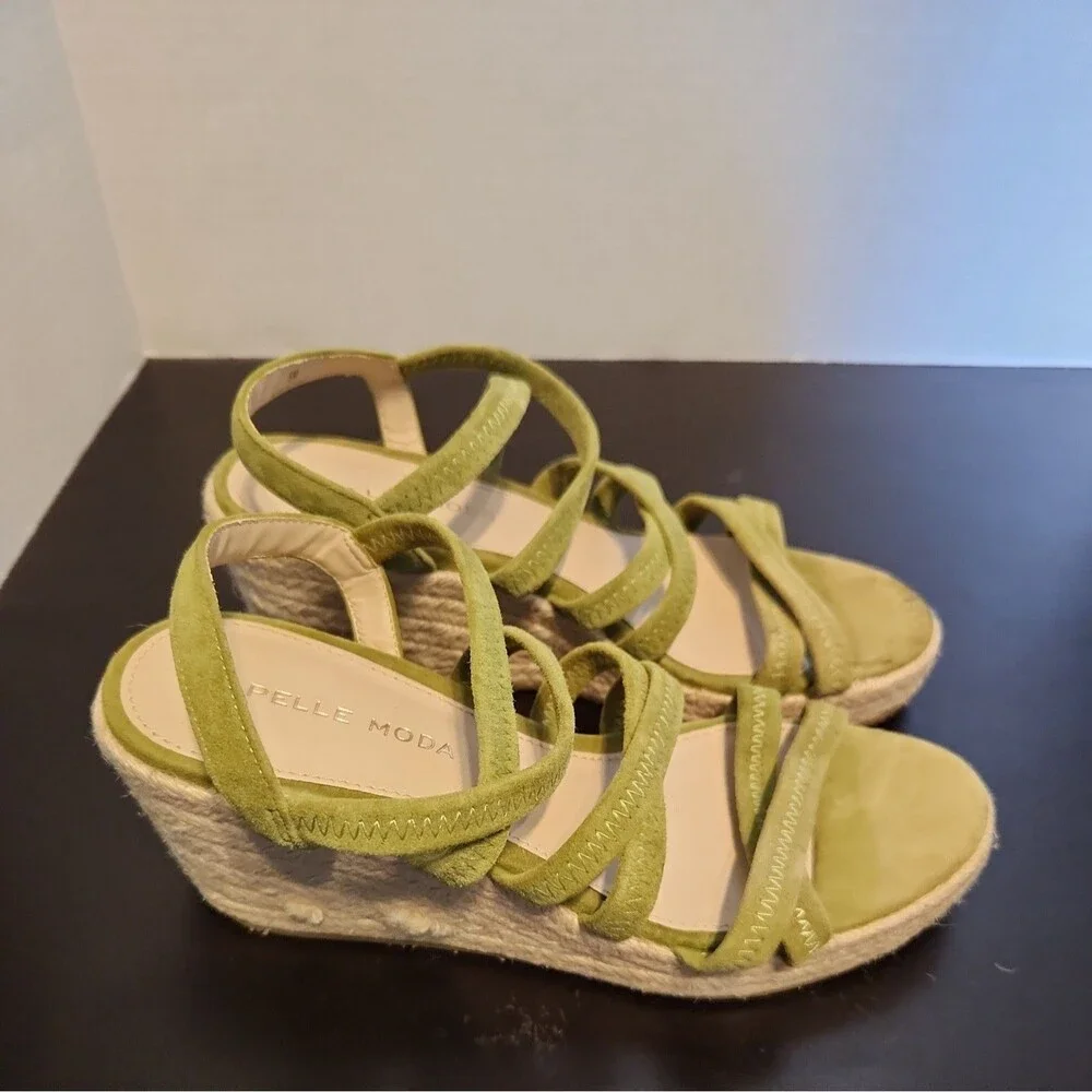 PELLE MODA kortez wedge Sandals in olive Womens Sz5